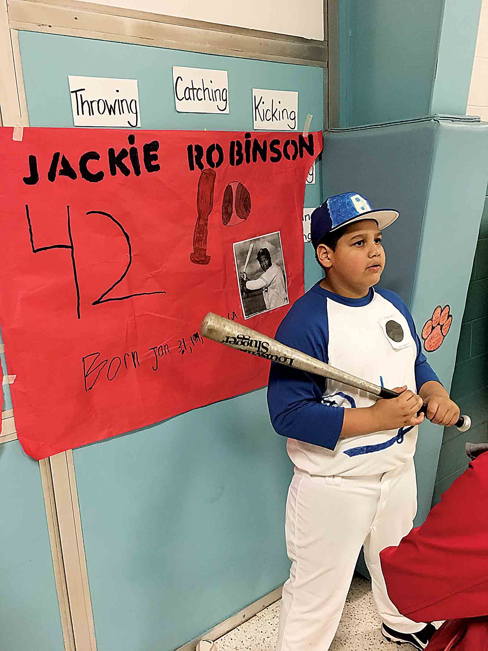 Worthington Elementary School students portray historical figures at